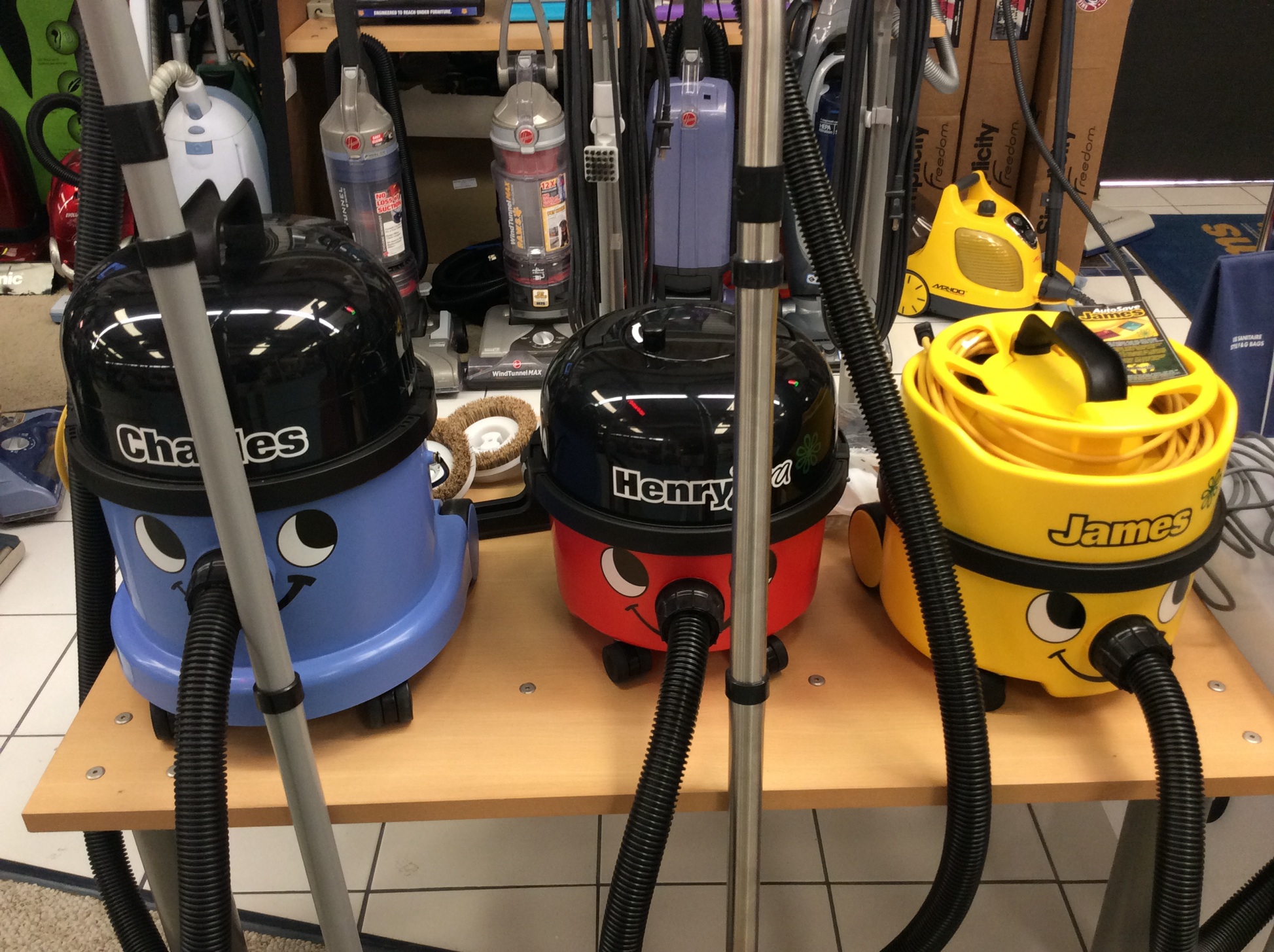 Renningers Dealer Listing Click Here to See Farmer's and Flea Market Dealers The VacStop