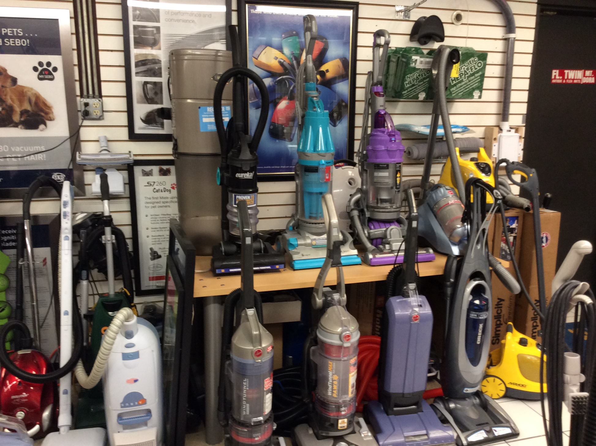 Renningers Dealer Listing Click Here to See Farmer's and Flea